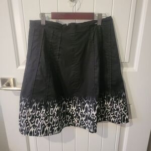 Tahari Women's Pleated Black Skirt With Animal Print Bottom Size 4 US Lined